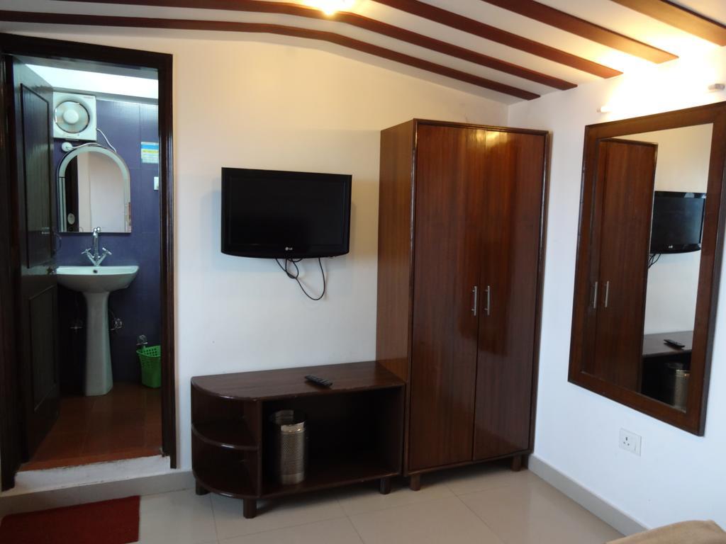 Hotel Ratan เดห์ราดุน ภายนอก รูปภาพ